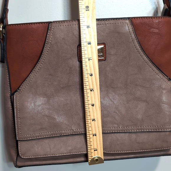 Simply Noelle 2 Tone Brown Faux Exterior Medium Crossbody Bag. - Picture 16 of 16